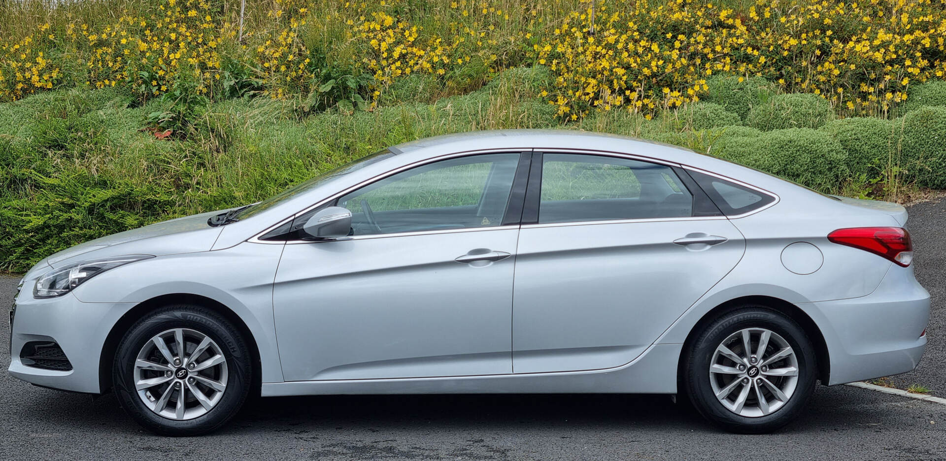 Hyundai i40 DIESEL SALOON in Armagh