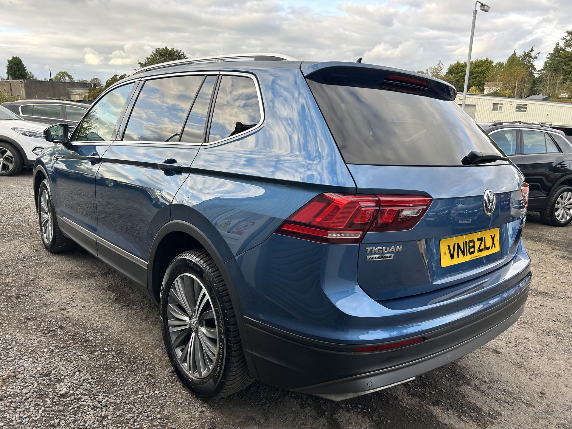 Volkswagen Tiguan Allspace DIESEL ESTATE in Down