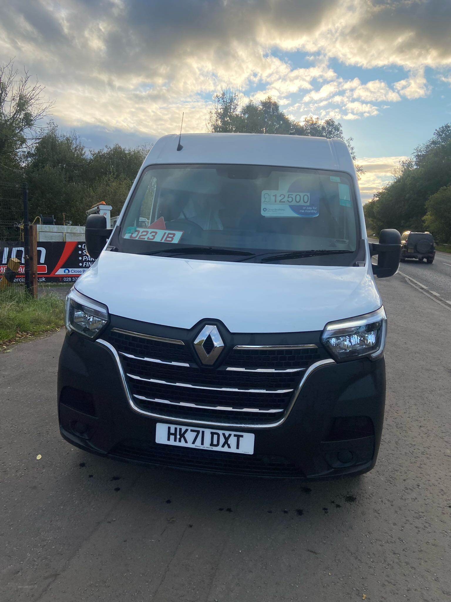 Oct 2021 Renault Master LM35dCi 135 Business+ Medium Roof Van