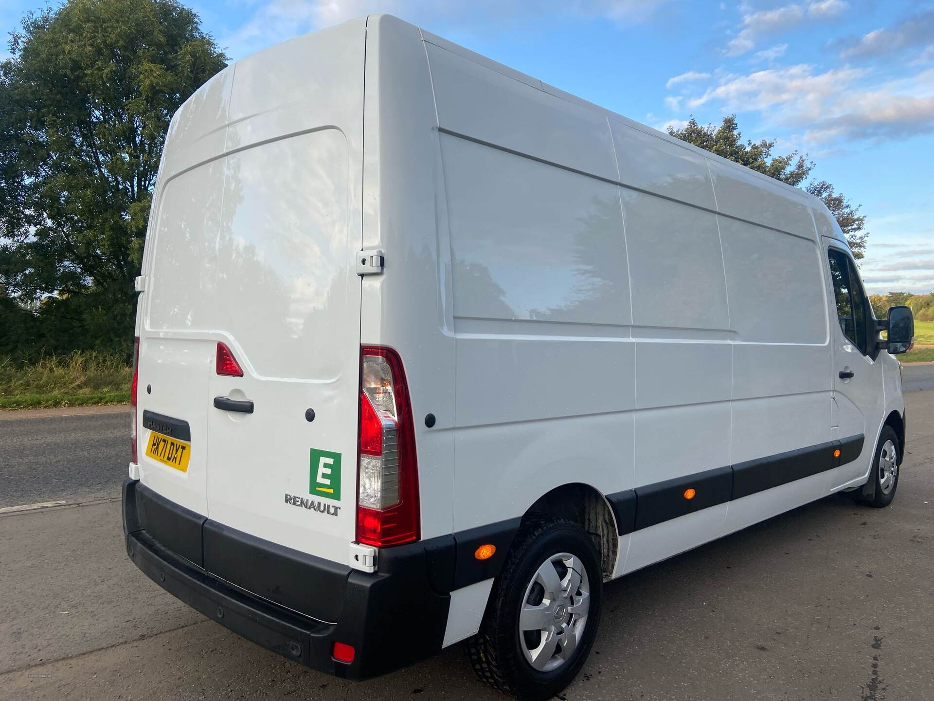 Oct 2021 Renault Master LM35dCi 135 Business+ Medium Roof Van