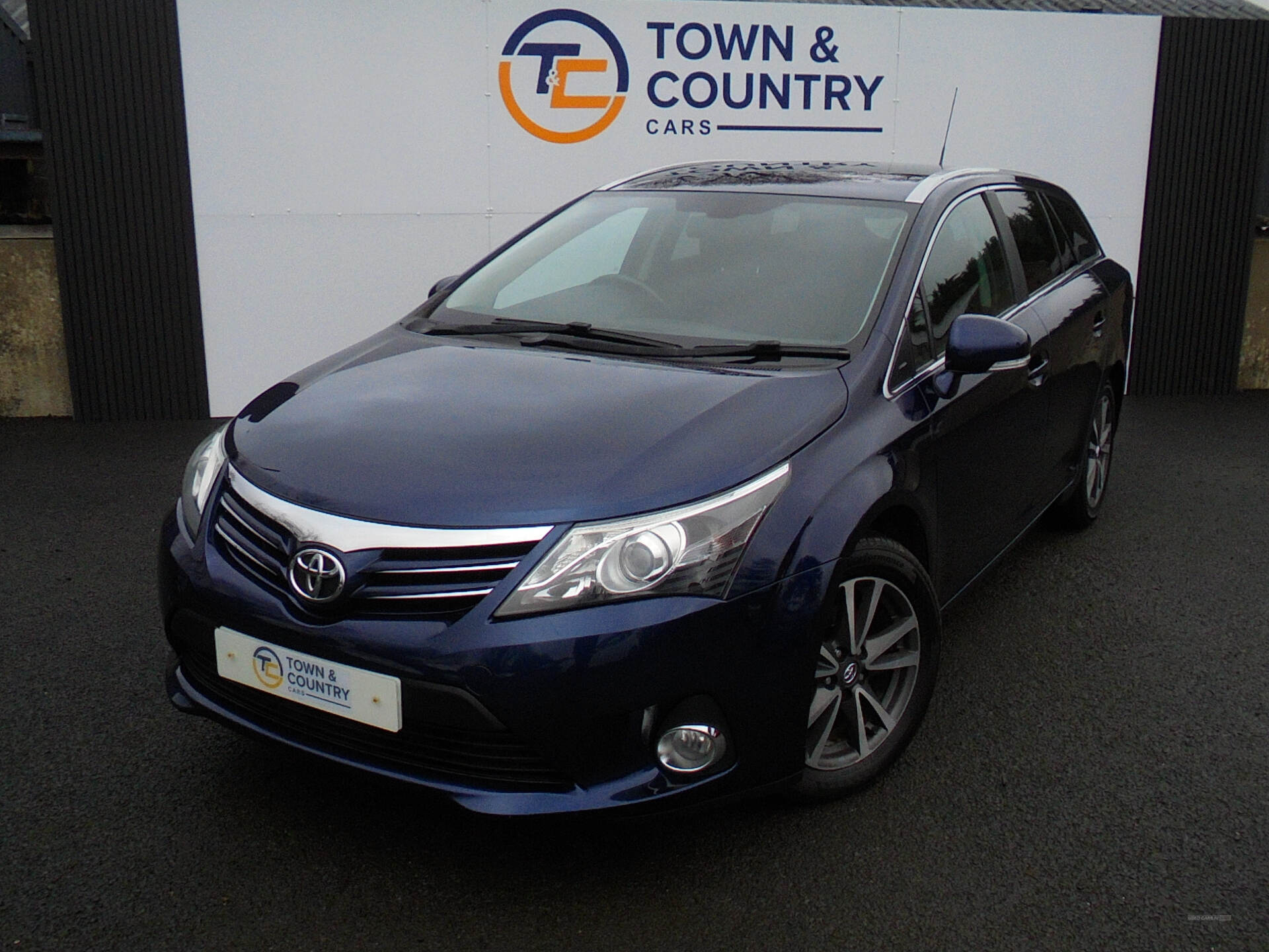 Toyota Avensis DIESEL TOURER in Antrim