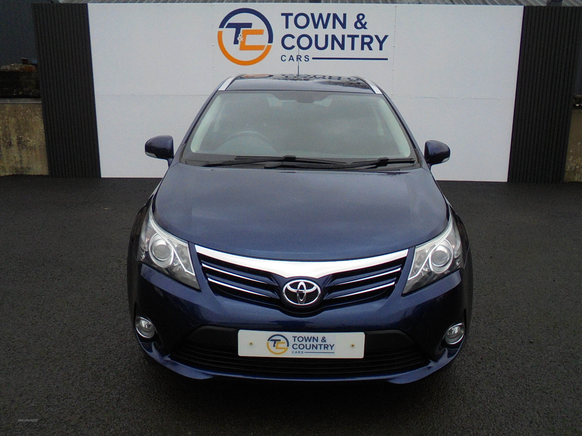 Toyota Avensis DIESEL TOURER in Antrim