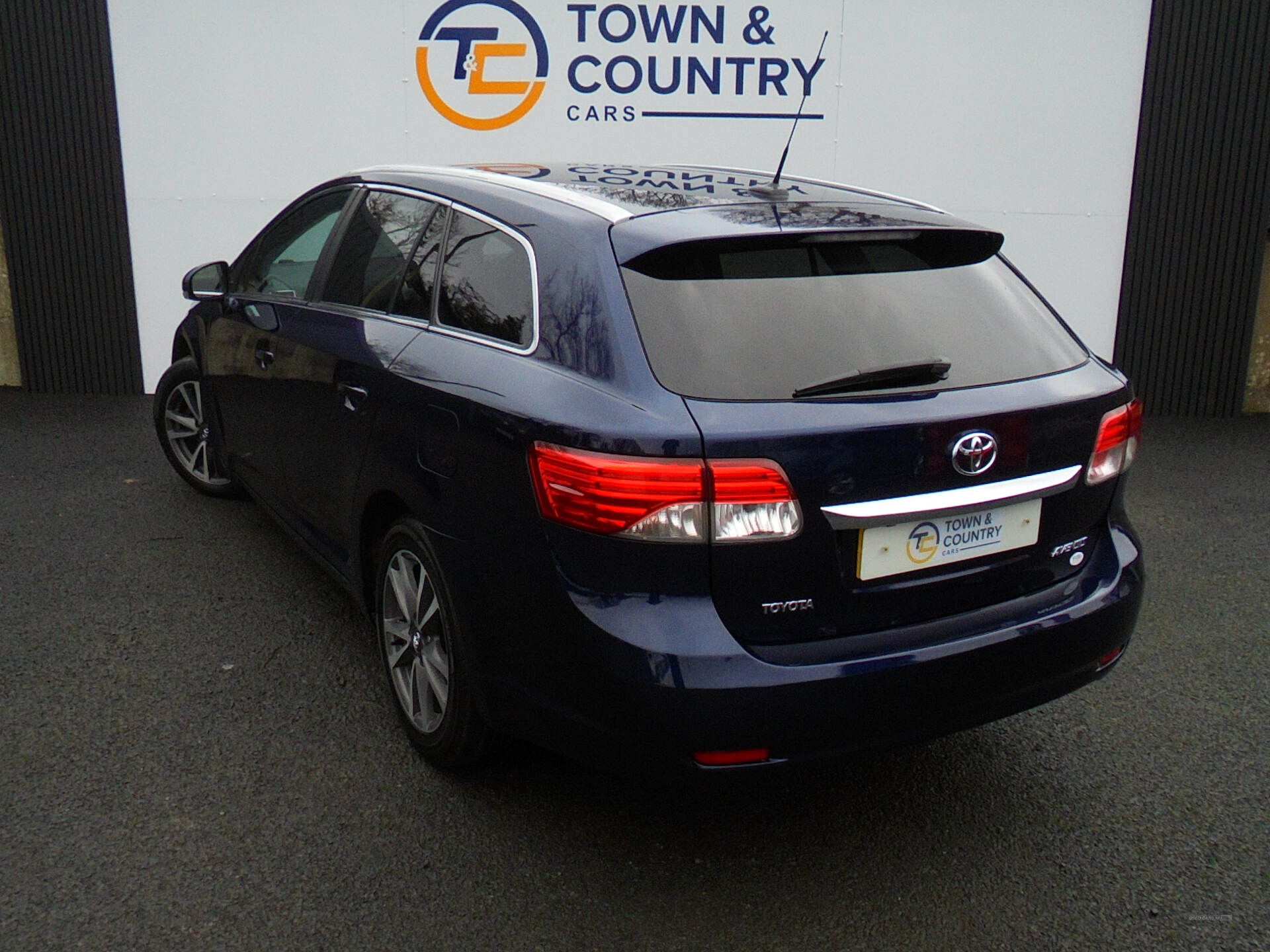 Toyota Avensis DIESEL TOURER in Antrim