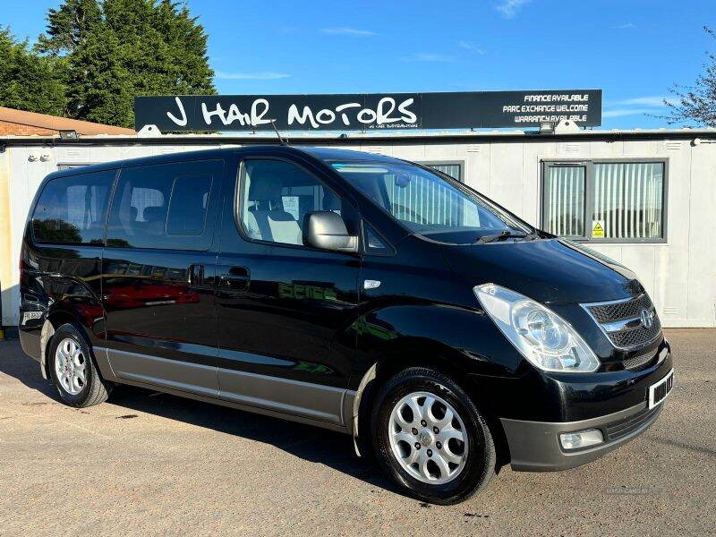 May 2010 Hyundai i800 2.5 CRDi Style 5dr