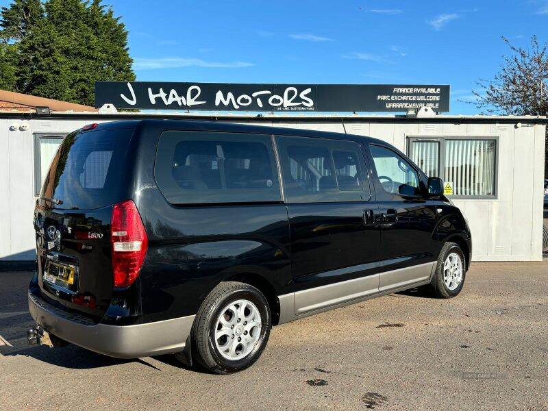May 2010 Hyundai i800 2.5 CRDi Style 5dr