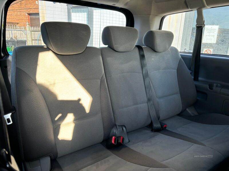 May 2010 Hyundai i800 2.5 CRDi Style 5dr