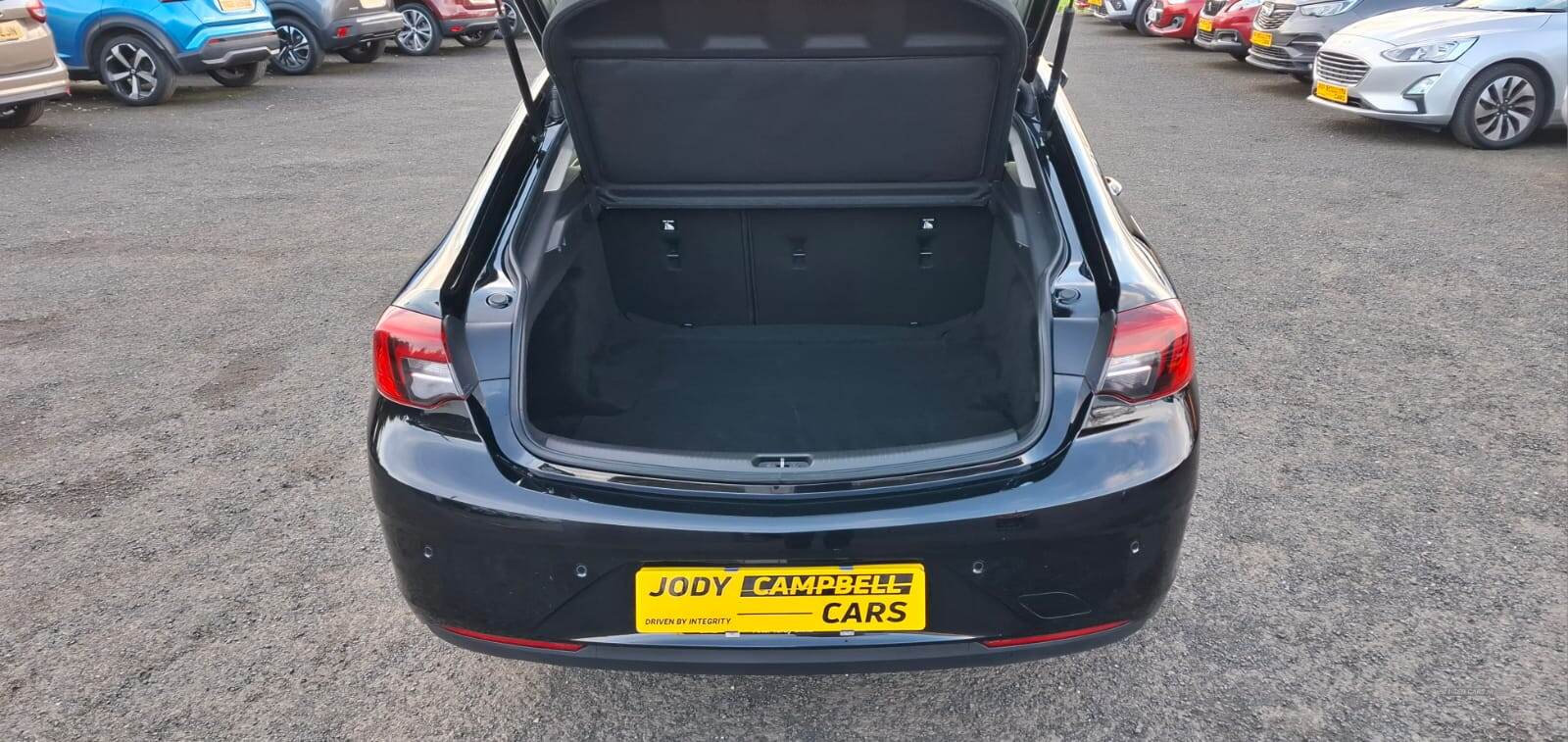 Sep 2020 Vauxhall Insignia 1.5 Turbo D SE Nav 5dr