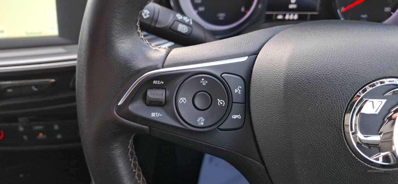 Sep 2020 Vauxhall Insignia 1.5 Turbo D SE Nav 5dr