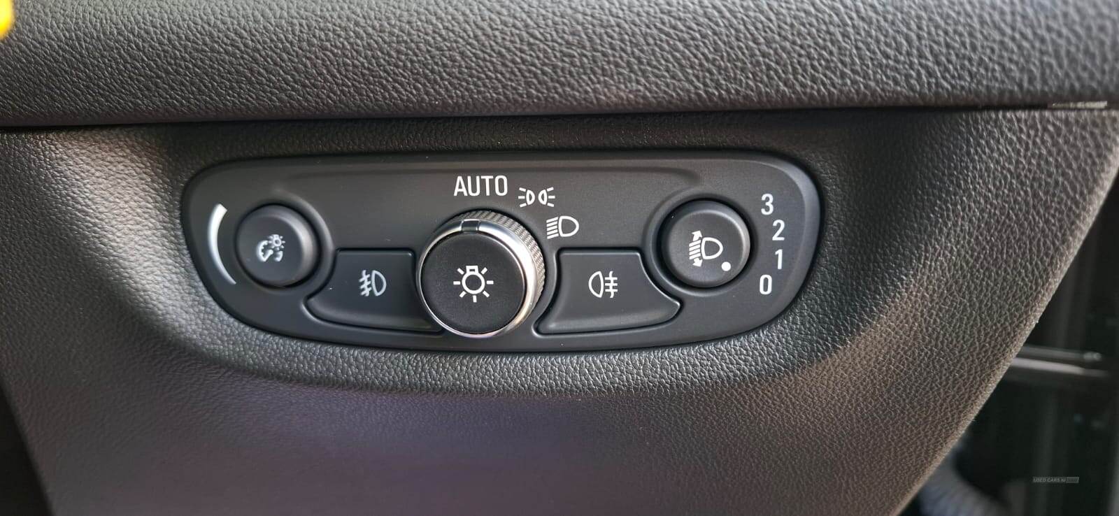 Sep 2020 Vauxhall Insignia 1.5 Turbo D SE Nav 5dr