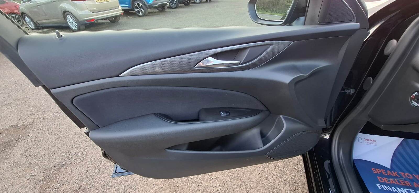 Sep 2020 Vauxhall Insignia 1.5 Turbo D SE Nav 5dr