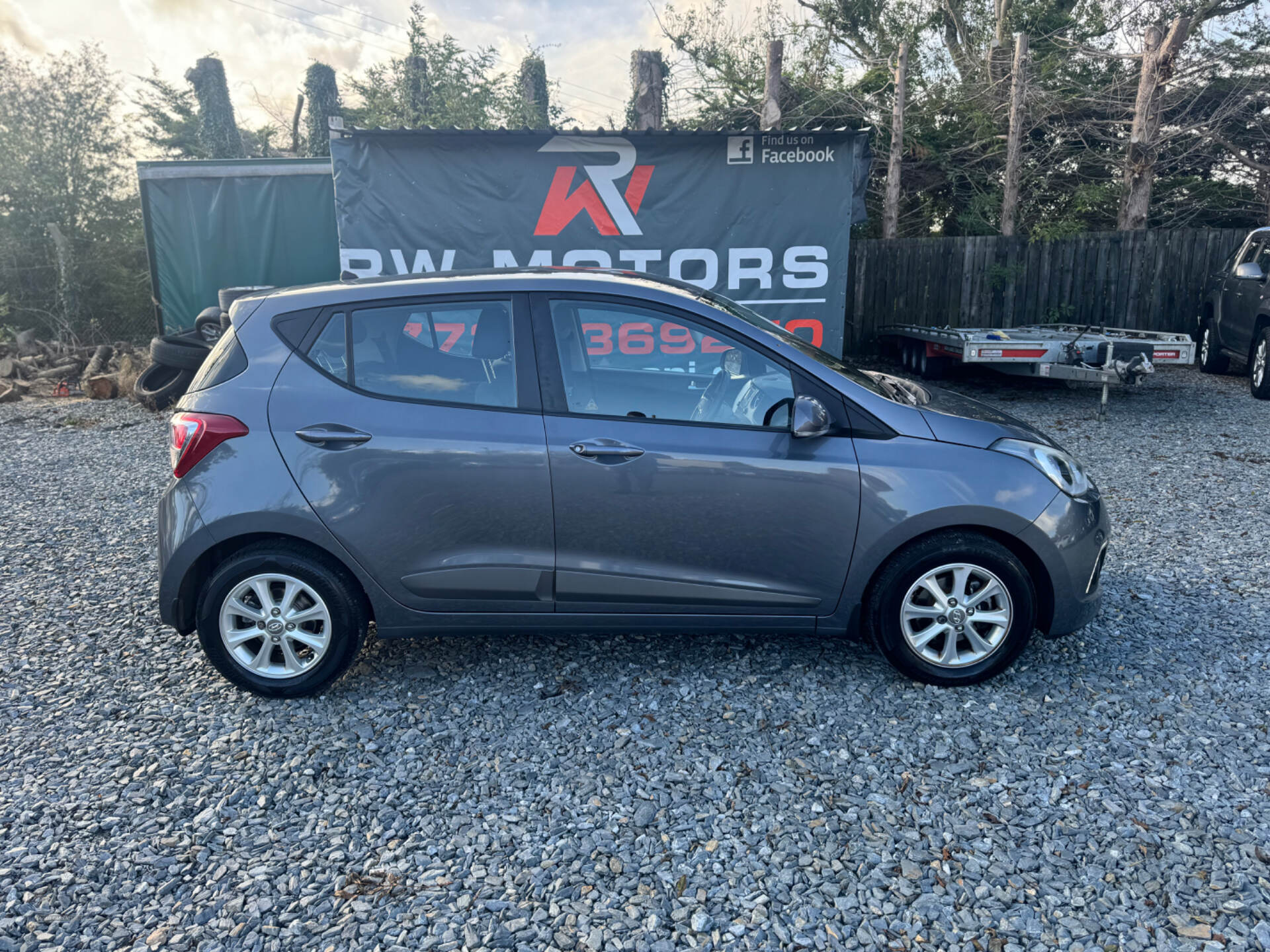 Hyundai i10 HATCHBACK in Armagh