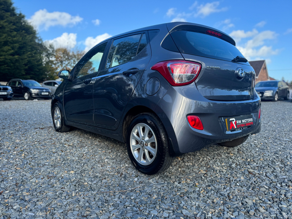 Hyundai i10 HATCHBACK in Armagh