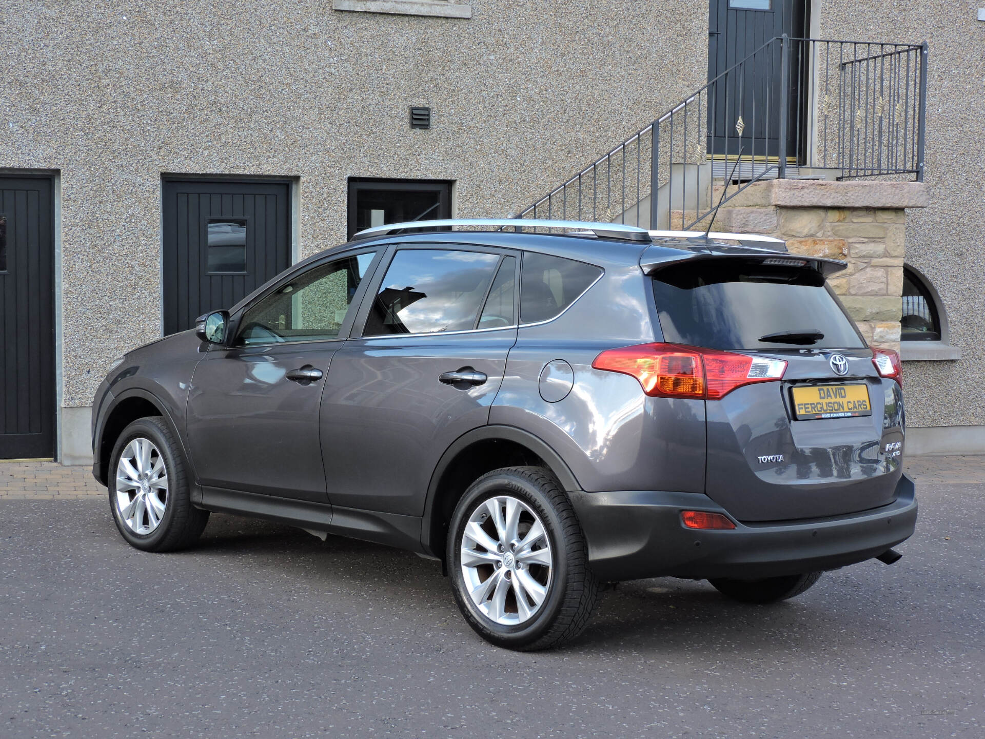 Toyota RAV4 DIESEL ESTATE in Tyrone