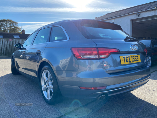 Audi A4 DIESEL AVANT in Down