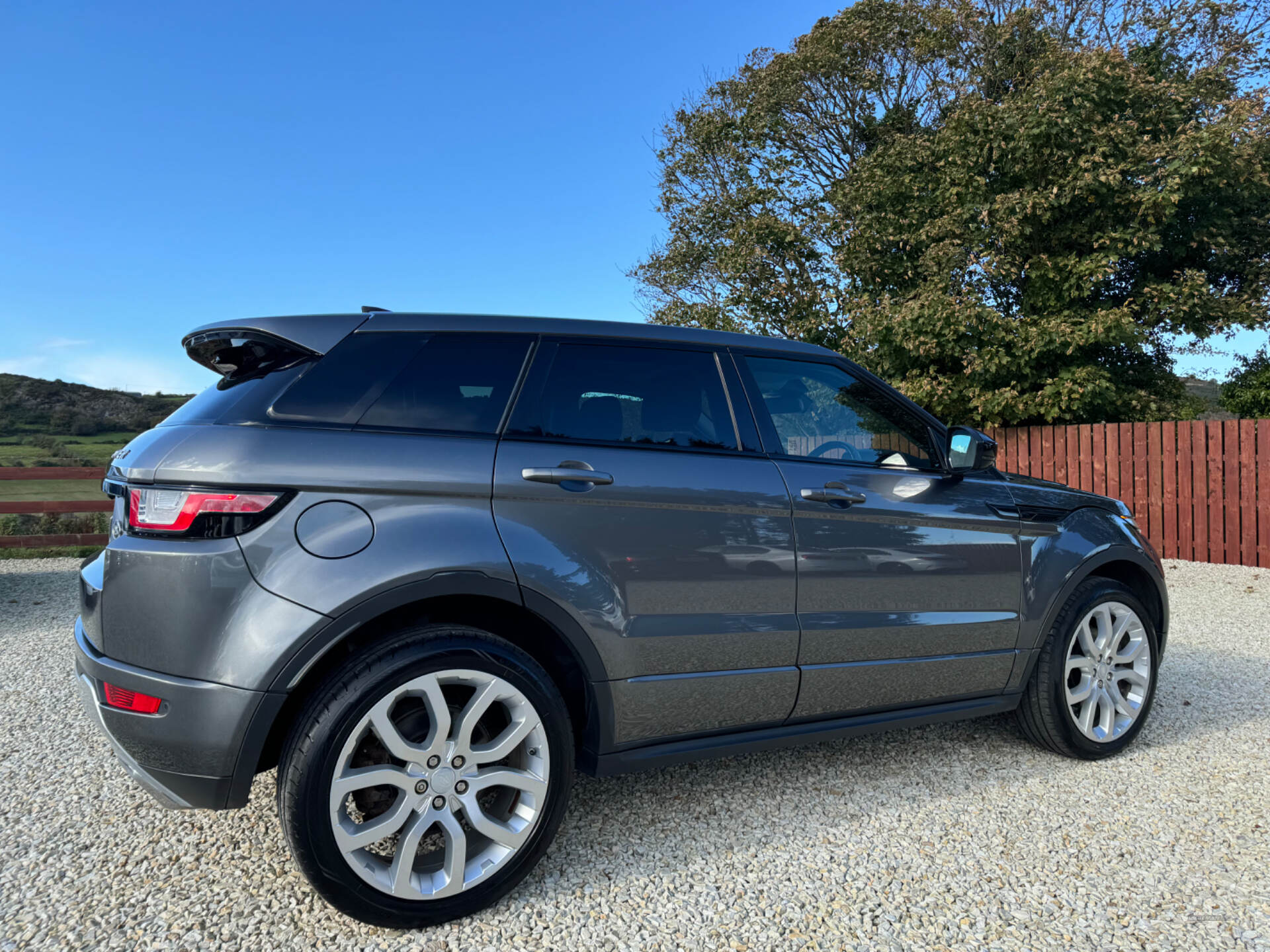 Land Rover Range Rover Evoque DIESEL HATCHBACK in Down