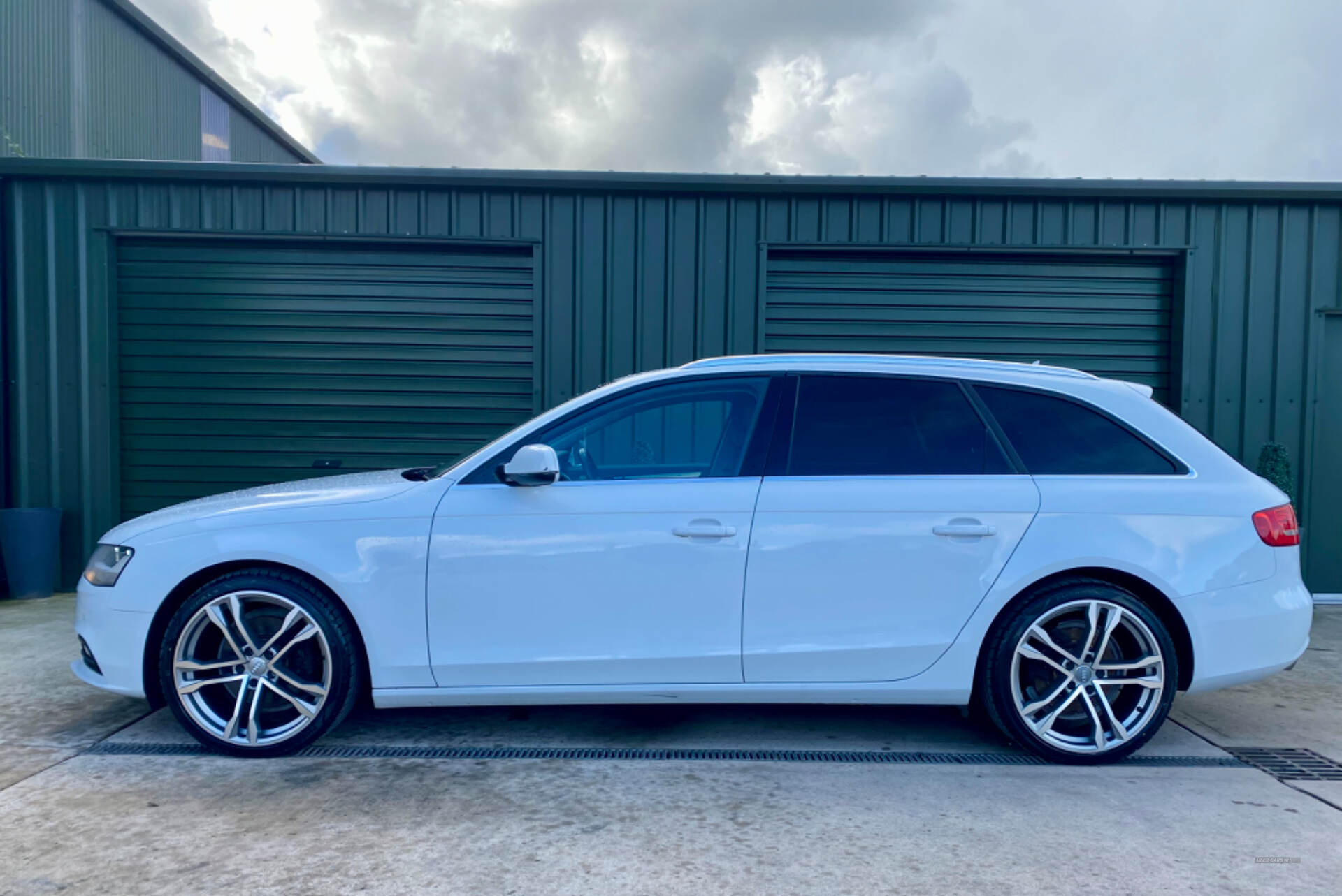 Audi A4 DIESEL AVANT in Armagh