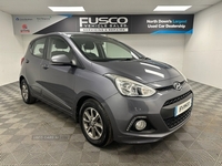 Hyundai i10 1.0 Premium Hatchback 5dr Petrol Manual Euro 5 (66 ps) 1 Owner, 2 Keys in Down