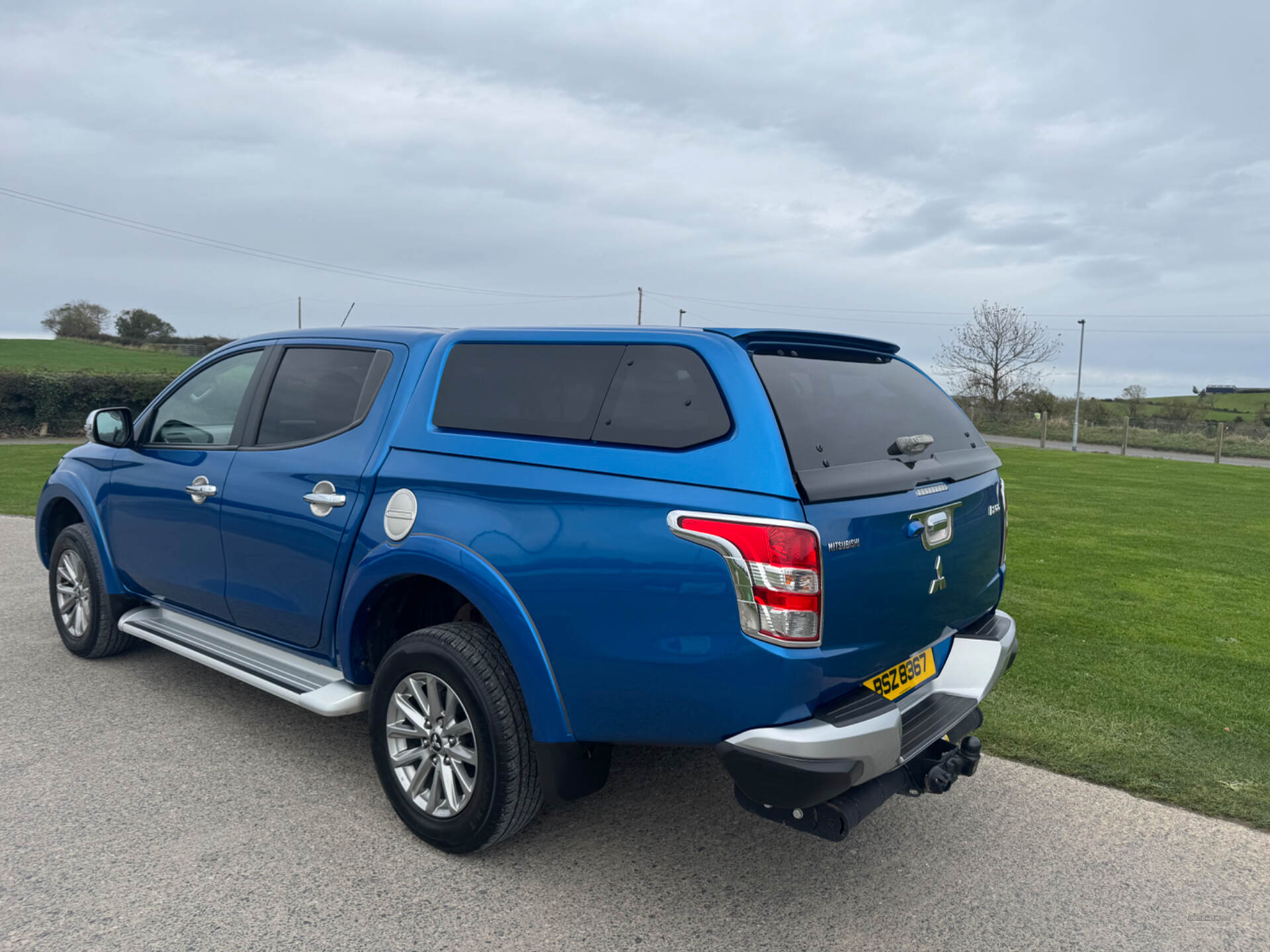 Mitsubishi L200 DIESEL in Down