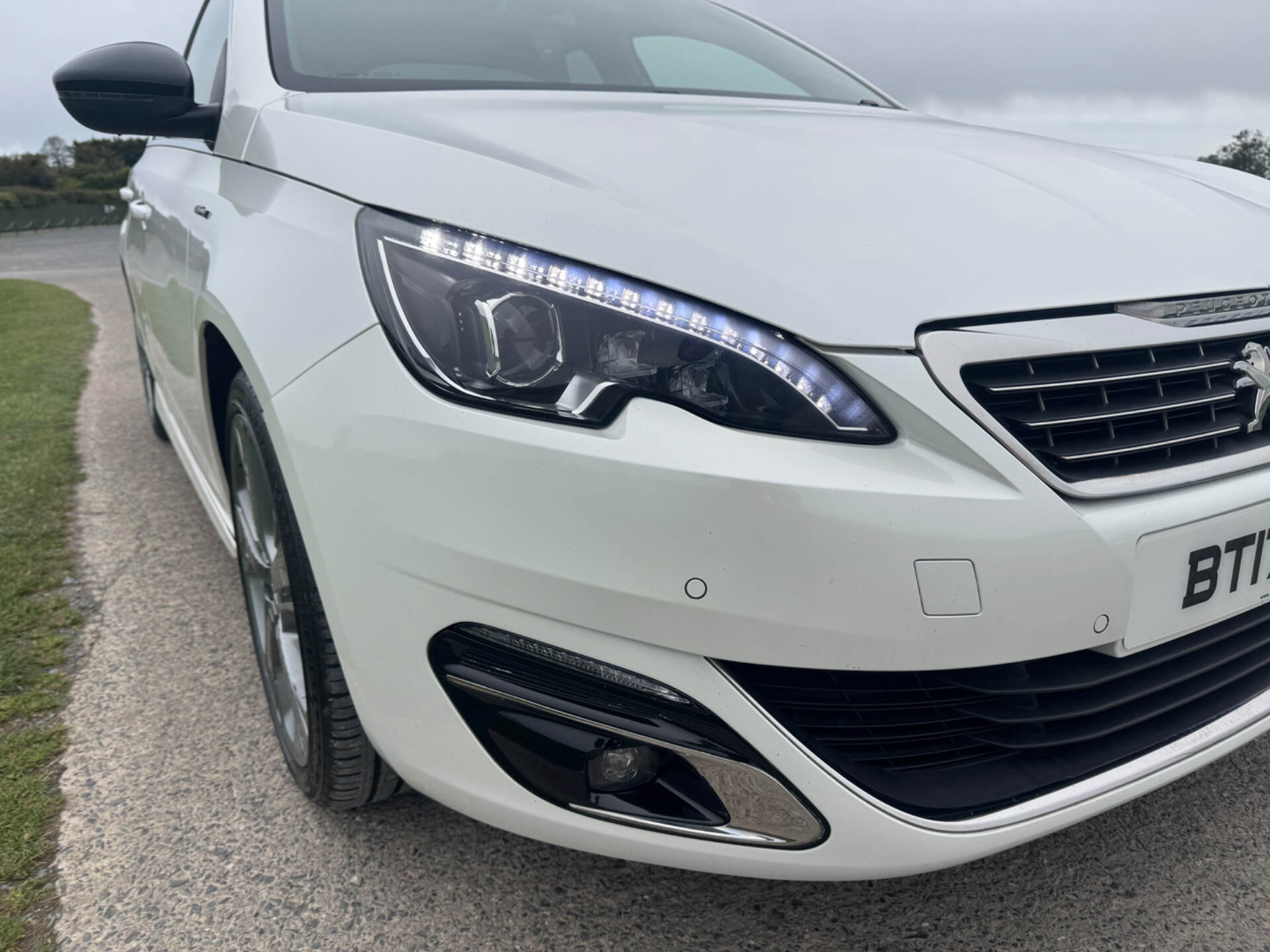 Peugeot 308 DIESEL HATCHBACK in Down