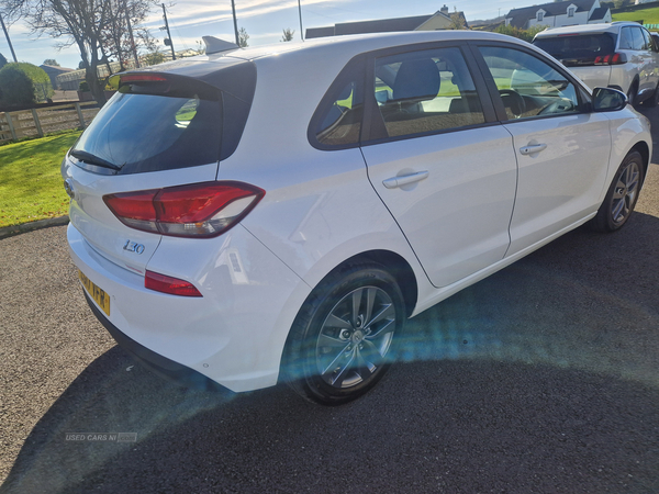 Hyundai i30 DIESEL HATCHBACK in Down