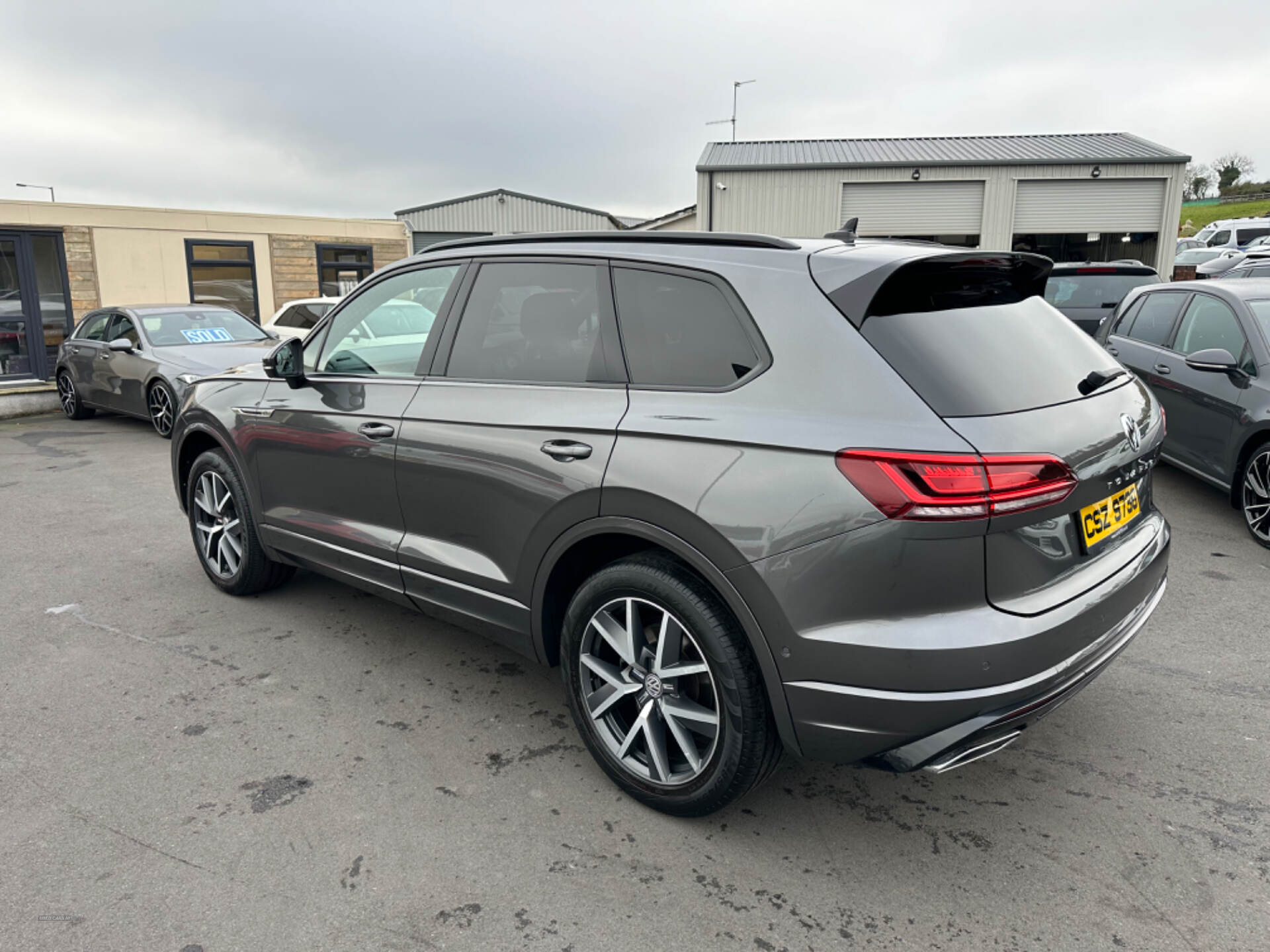 Volkswagen Touareg DIESEL ESTATE in Down