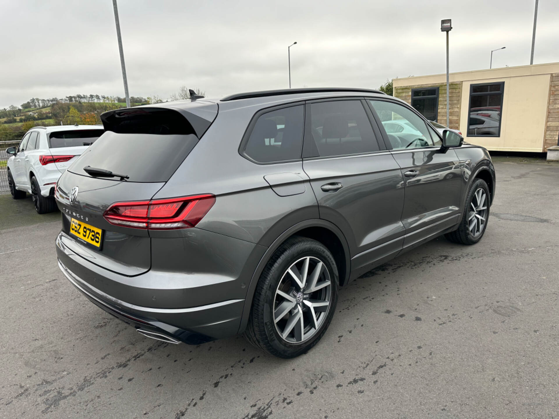 Volkswagen Touareg DIESEL ESTATE in Down