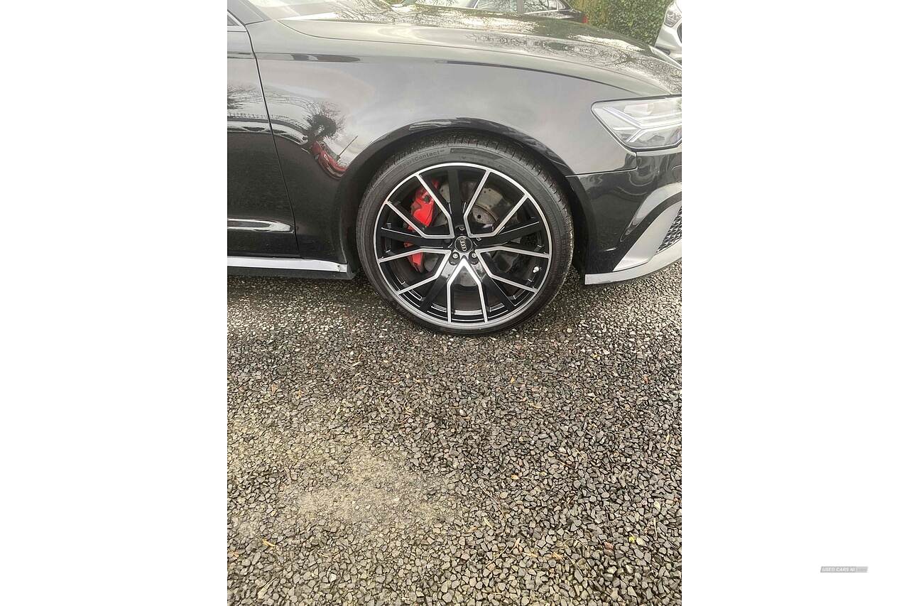 Jan 2018 Audi RS6 4.0T FSI Quattro RS 6 Performance 5dr Tip Auto
