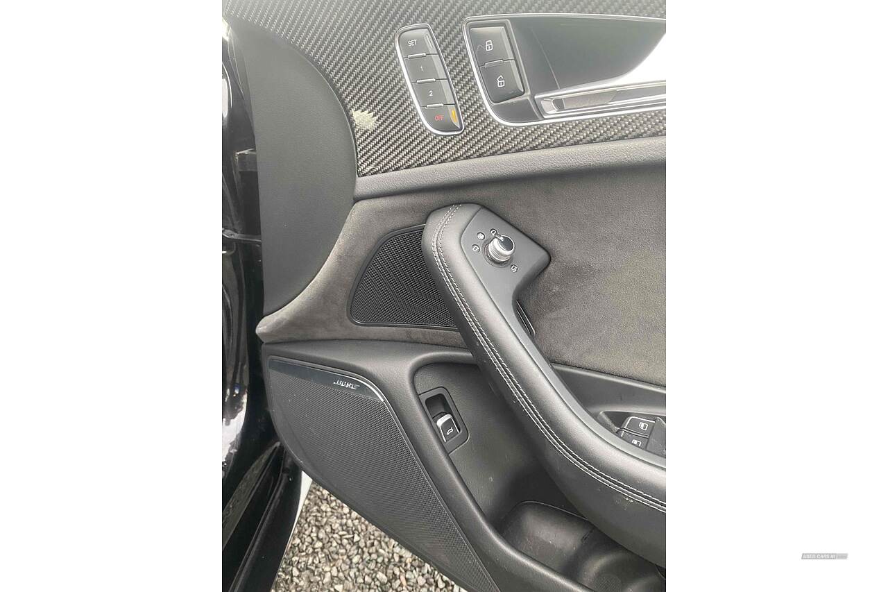 Jan 2018 Audi RS6 4.0T FSI Quattro RS 6 Performance 5dr Tip Auto