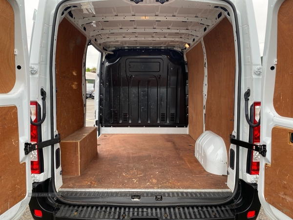 Nissan NV400 F33 L1 DIESEL in Down