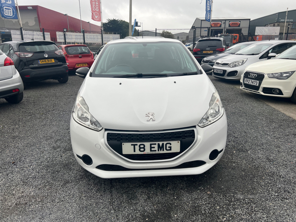 Peugeot 208 HATCHBACK in Down