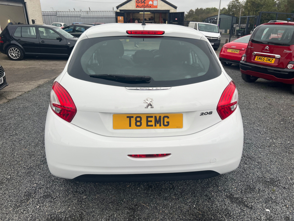 Peugeot 208 HATCHBACK in Down