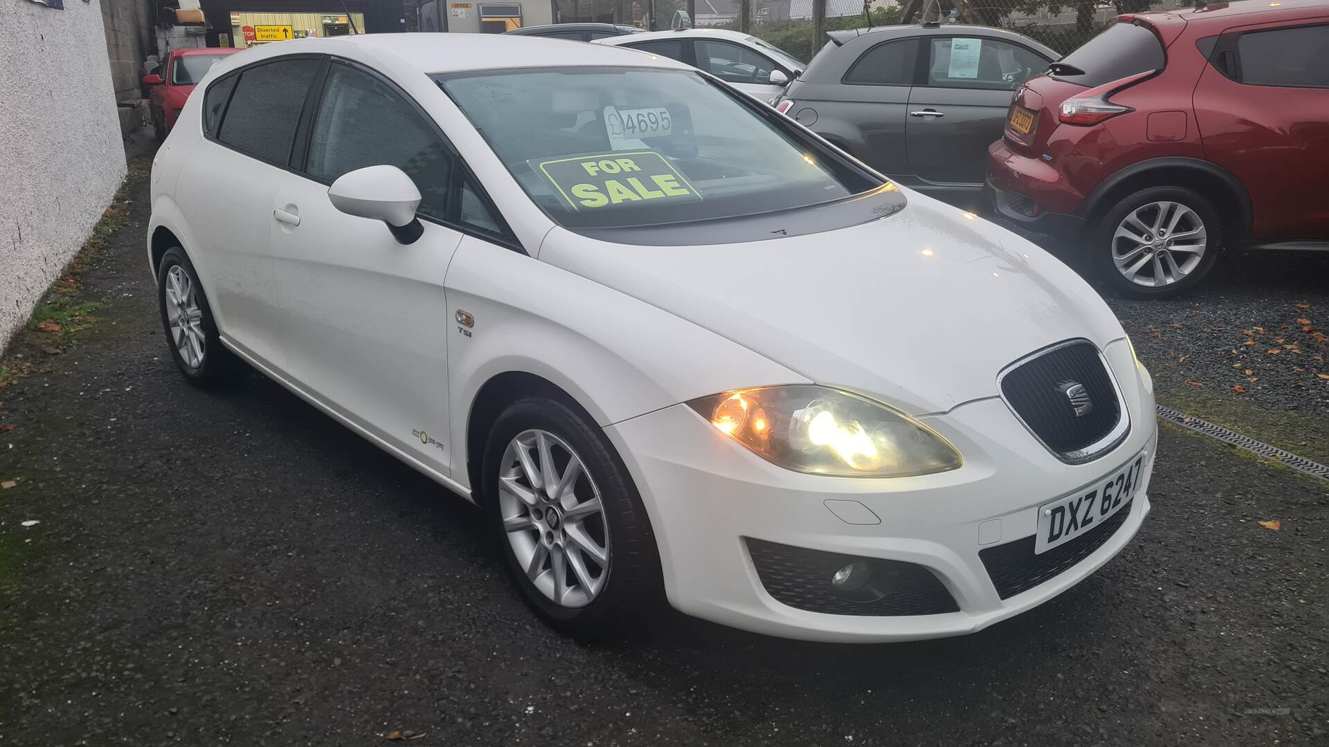 Seat Leon HATCHBACK in Down