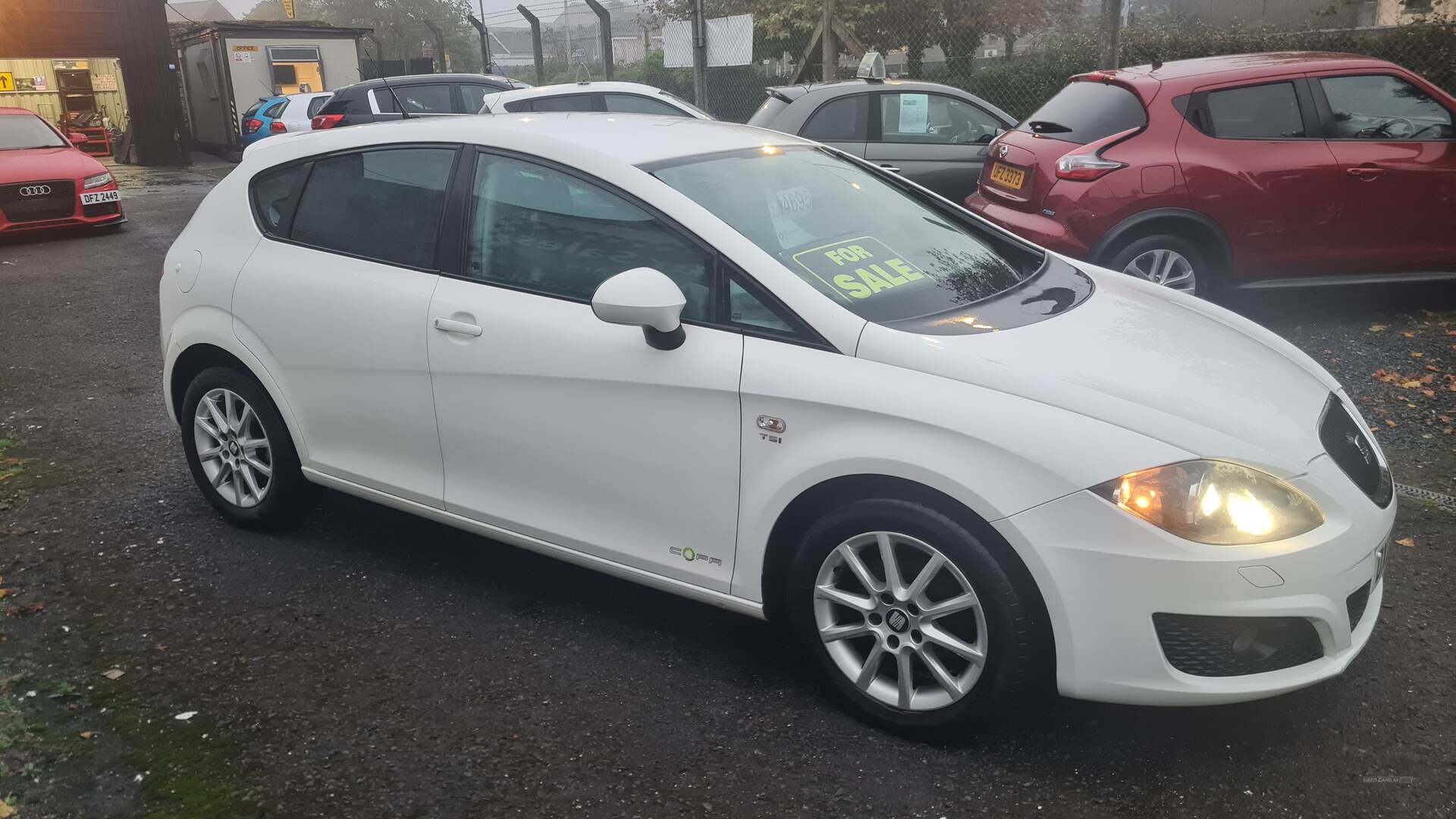 Seat Leon HATCHBACK in Down