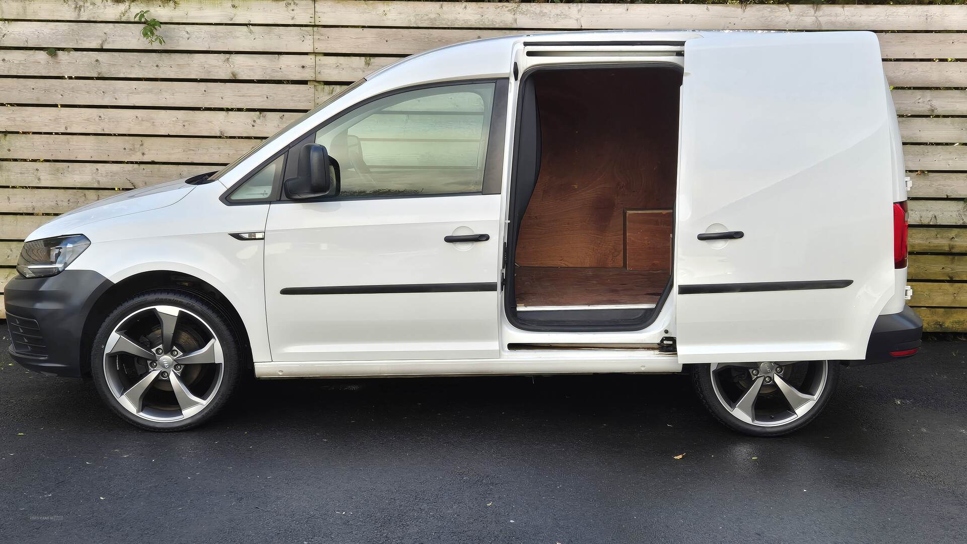 Volkswagen Caddy C20 DIESEL in Antrim