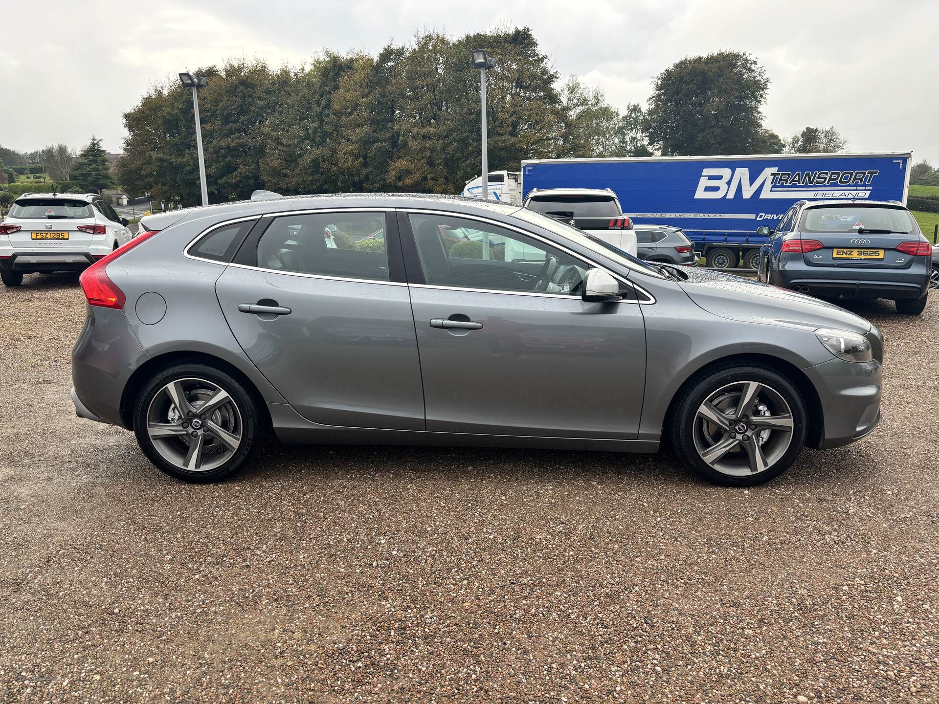 Volvo V40 DIESEL HATCHBACK in Derry / Londonderry