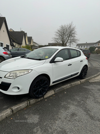 Renault Megane 1.6 16V Extreme 5dr in Down