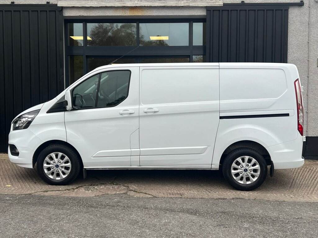 Jun 2023 Ford Transit Custom 2.0 EcoBlue 130ps Low Roof Limited Van