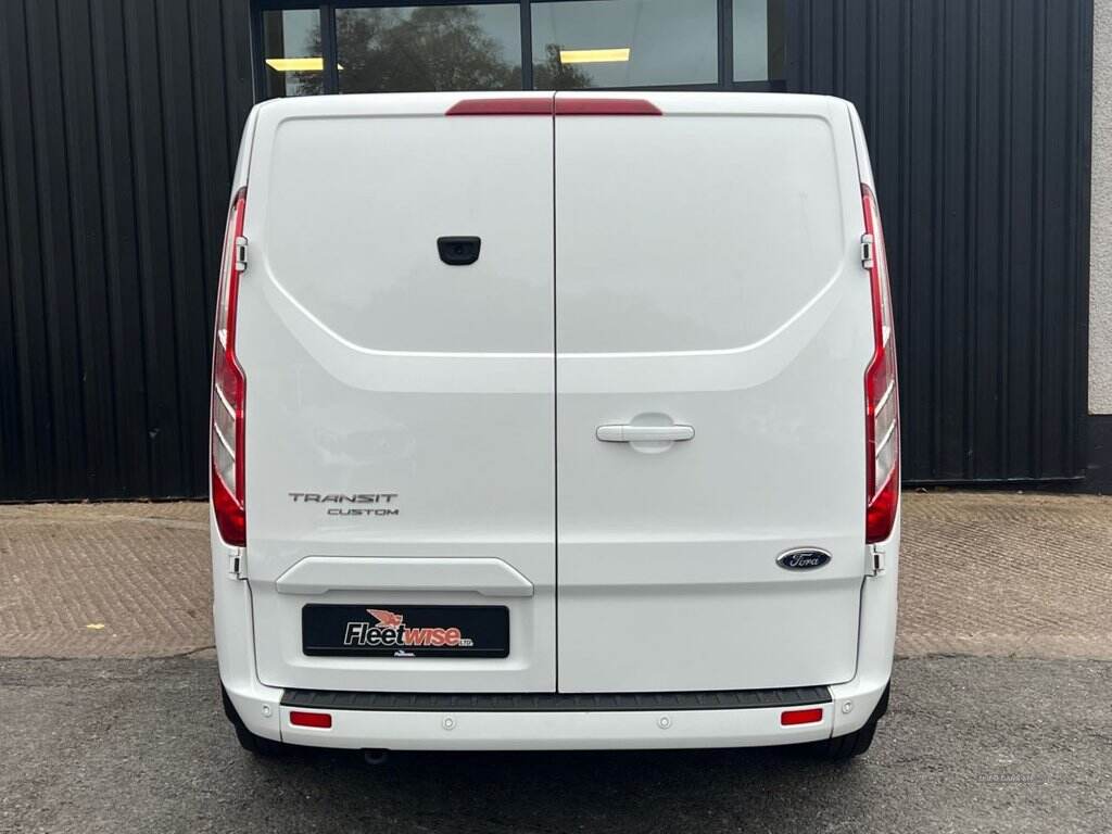 Jun 2023 Ford Transit Custom 2.0 EcoBlue 130ps Low Roof Limited Van