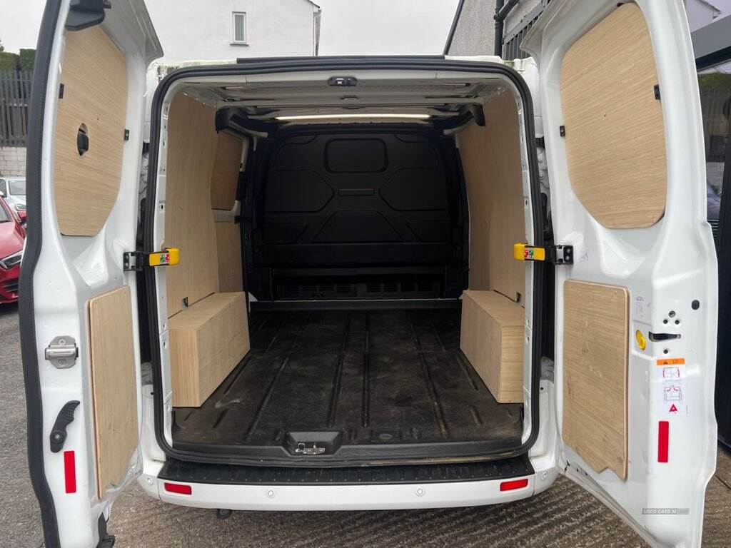 Jun 2023 Ford Transit Custom 2.0 EcoBlue 130ps Low Roof Limited Van