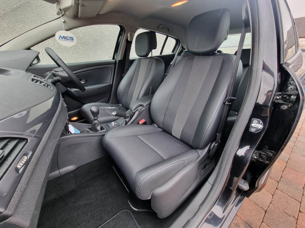 Jan 2016 Renault Megane 1.5 dCi Dynamique Nav 5dr