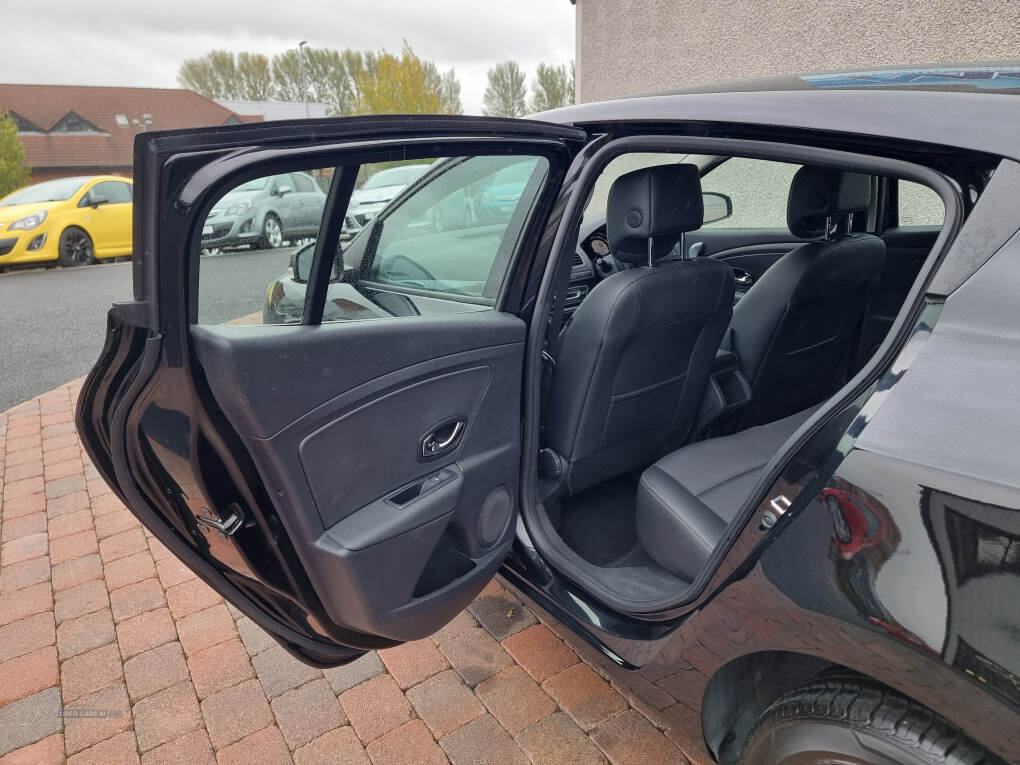 Jan 2016 Renault Megane 1.5 dCi Dynamique Nav 5dr