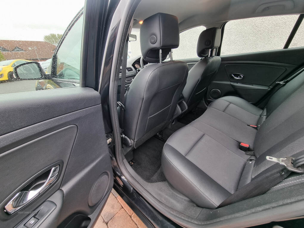 Jan 2016 Renault Megane 1.5 dCi Dynamique Nav 5dr