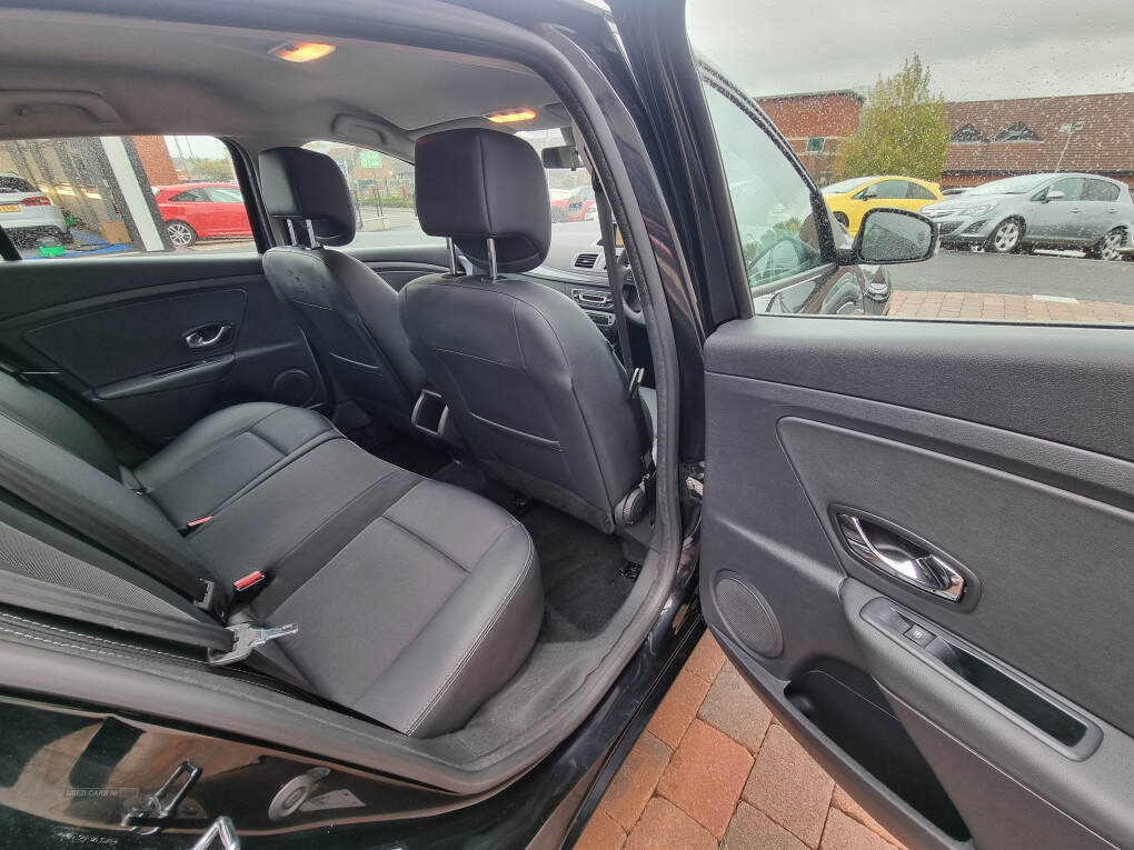 Jan 2016 Renault Megane 1.5 dCi Dynamique Nav 5dr