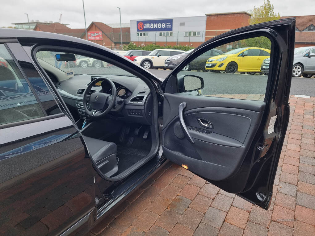 Jan 2016 Renault Megane 1.5 dCi Dynamique Nav 5dr