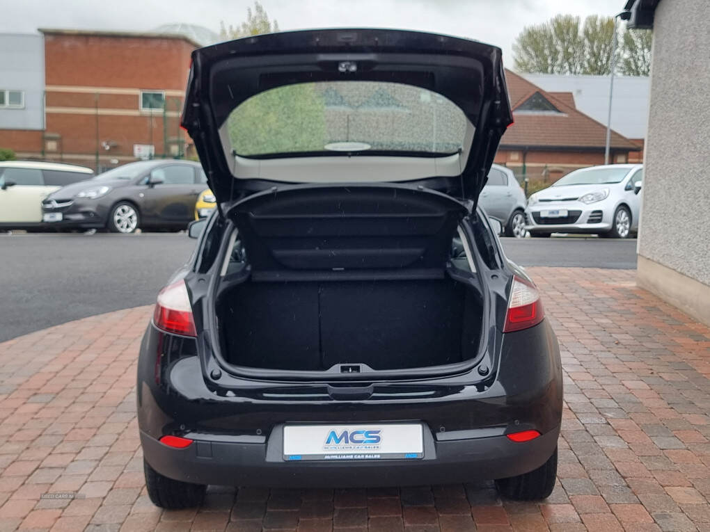 Jan 2016 Renault Megane 1.5 dCi Dynamique Nav 5dr