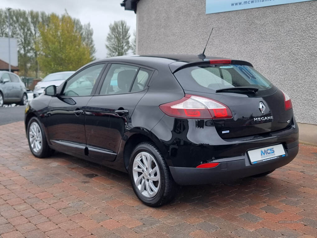 Jan 2016 Renault Megane 1.5 dCi Dynamique Nav 5dr