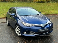 Toyota Auris 1.8 VVT-h Business Edition CVT Euro 6 (s/s) 5dr (Safety Sense) in Antrim