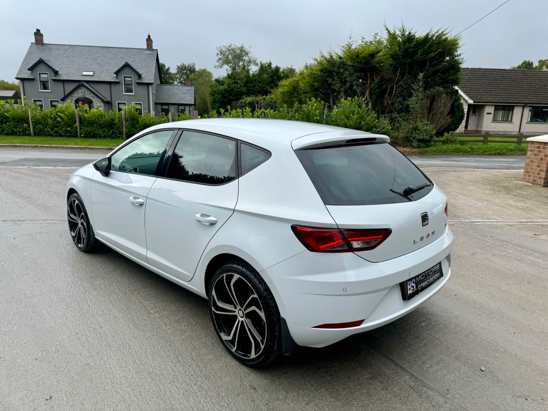 Seat Leon DIESEL HATCHBACK in Down