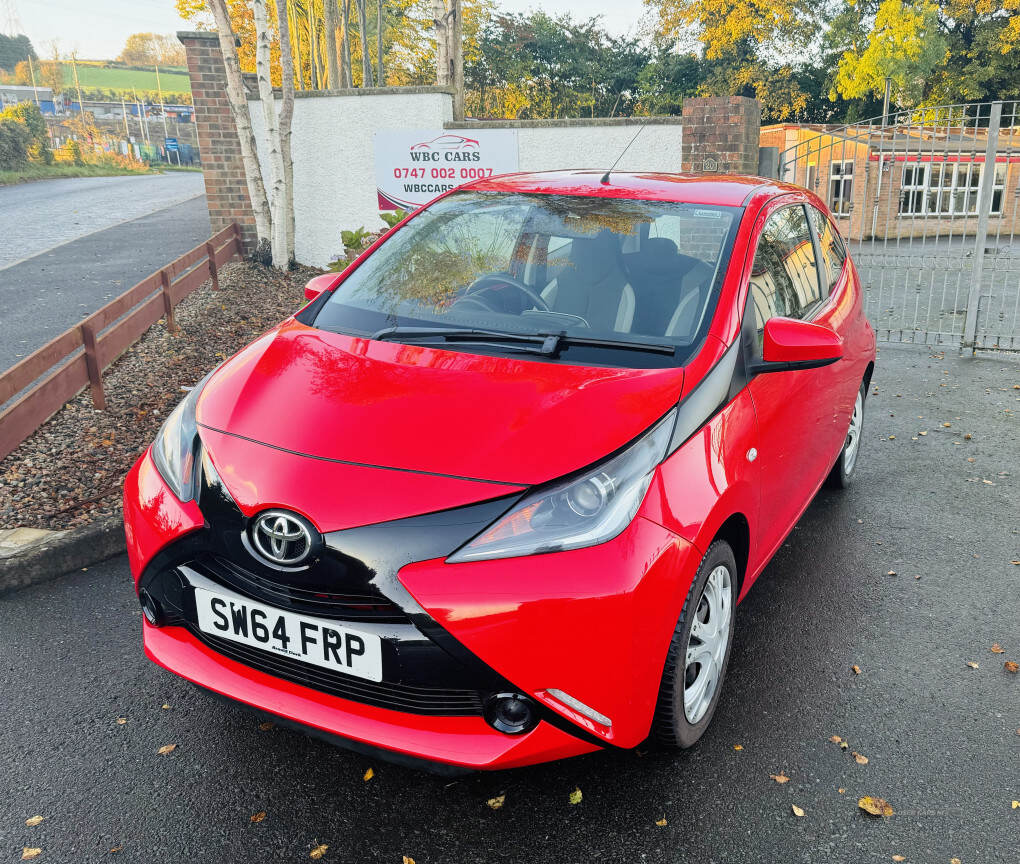 Jan 2015 Toyota Aygo 1.0 VVT-i X-Play 3dr