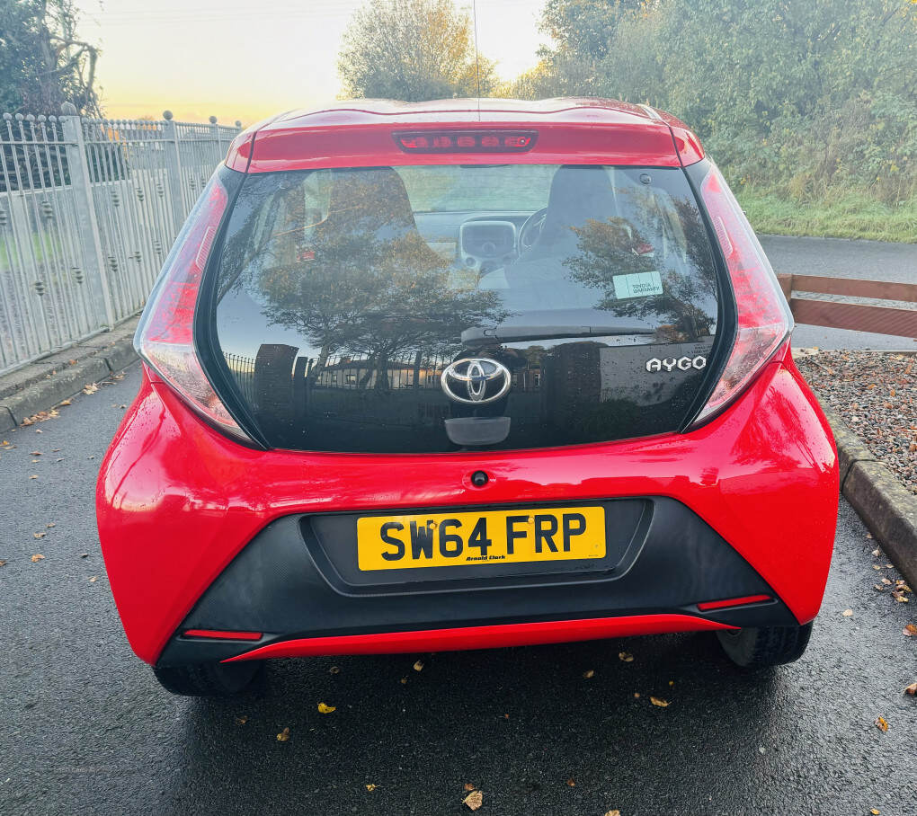 Jan 2015 Toyota Aygo 1.0 VVT-i X-Play 3dr